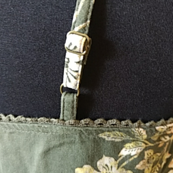 Olive Green Tank with floral print S - Picture 6 of 6